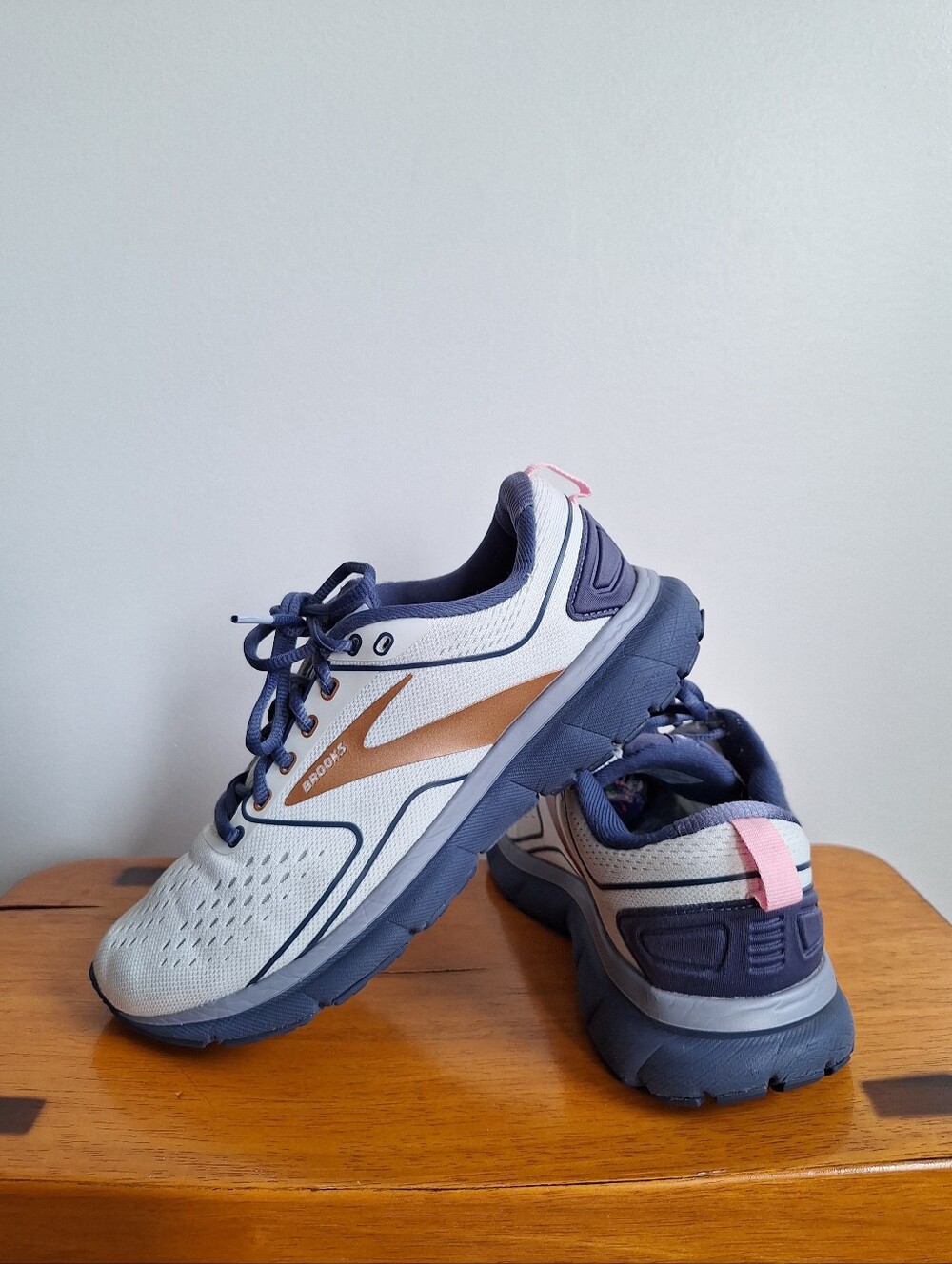 Brooks Transmit 3 Púrpura Women's Size 8B